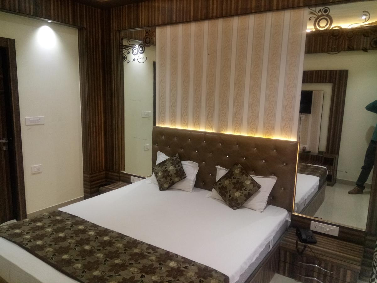 Hotel Anamsa Residency Vrindāvan Exterior foto