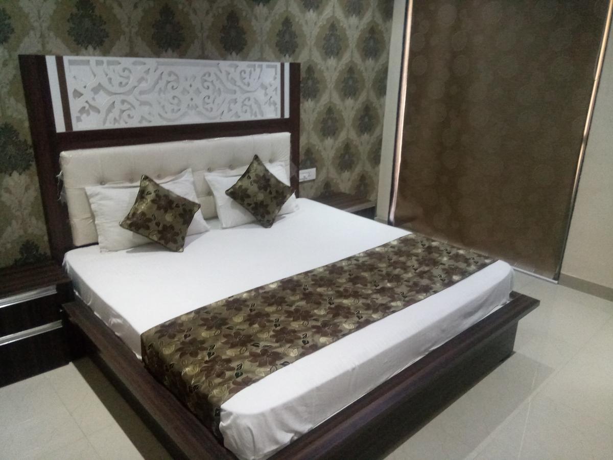 Hotel Anamsa Residency Vrindāvan Exterior foto